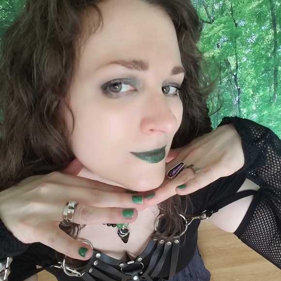 Meet your Posher, Kelly - Picture 4 of 4